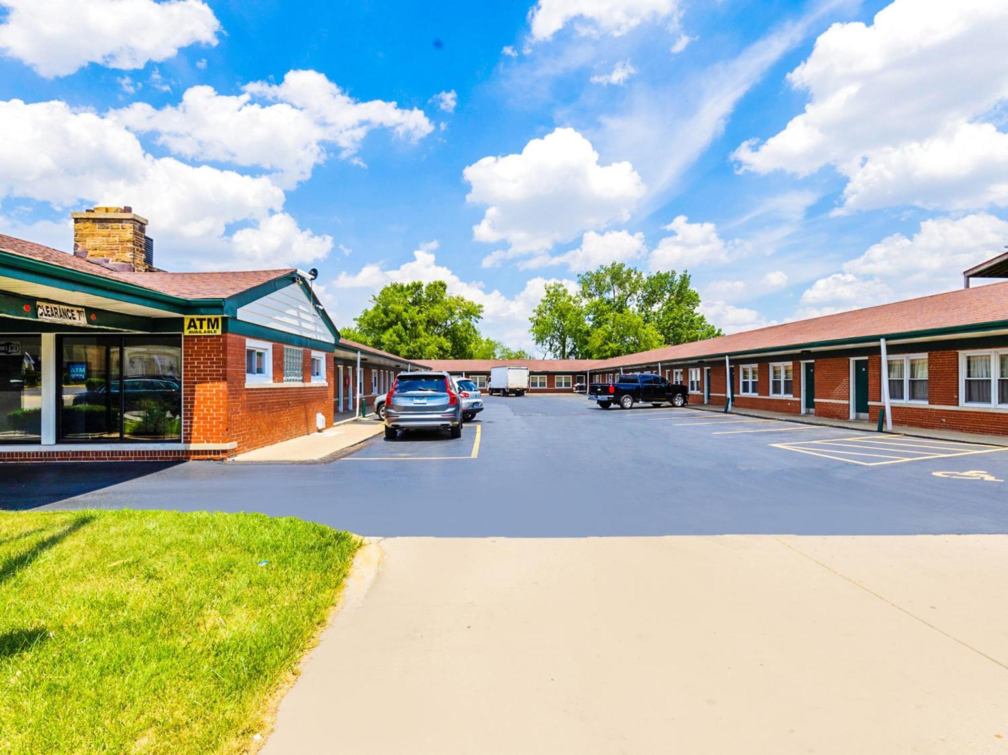 Manor Motel By Oyo Near Oak Brook Chicago Westchester Хиллсайд Экстерьер фото